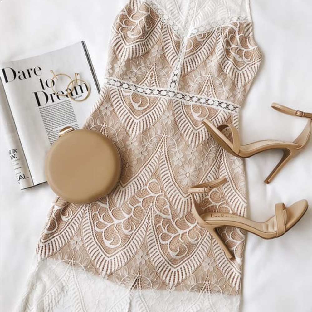 ✨NWT✨ Lulu’s Serious Love White Lace Bodycon Dress
